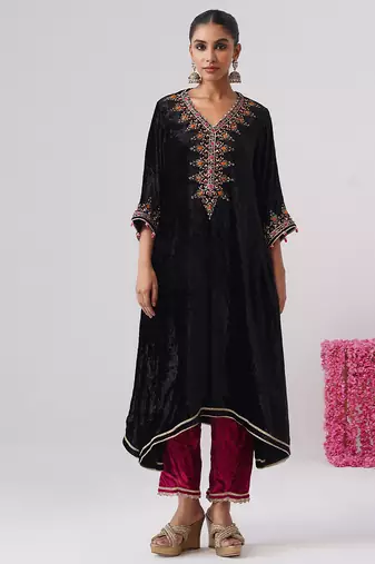 Black embroidered velvet kurta set
