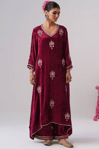 Pink embroidered velvet kurta set