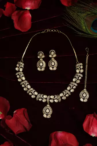 Baguette & polki pendant set