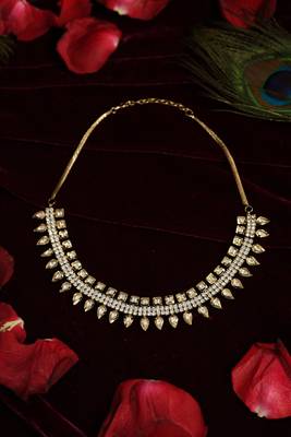 Minimalist crystal v-necklace 3