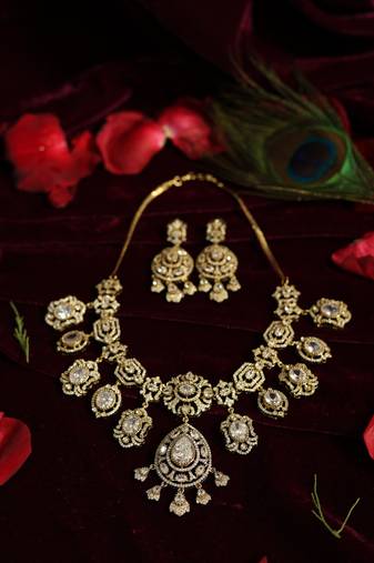 Grand victorian pendant set