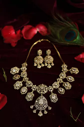 Grand victorian pendant set