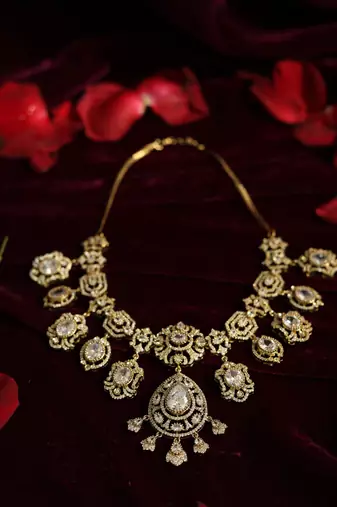 Grand victorian pendant set