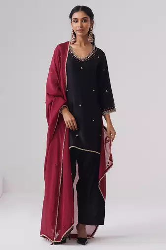 Black embroidered chanderi silk kurta set