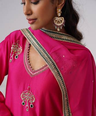 Pink embroidered chanderi silk kurta set 3
