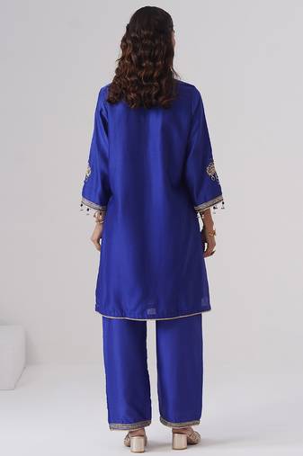 Blue embroidered chanderi silk kurta set