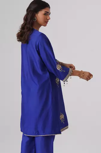 Blue embroidered chanderi silk kurta set