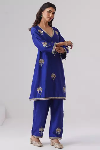 Blue embroidered chanderi silk kurta set