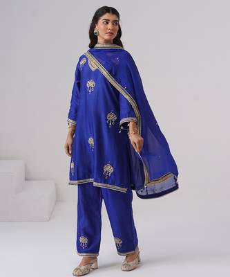 Blue embroidered chanderi silk kurta set 1