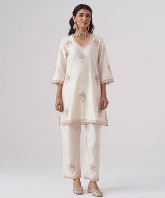 White embroidered chanderi silk kurta set 5