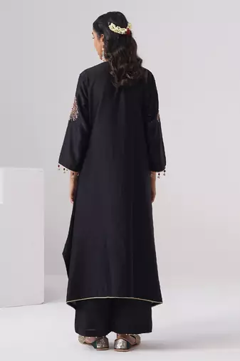 Black embroidered chanderi silk kurta set