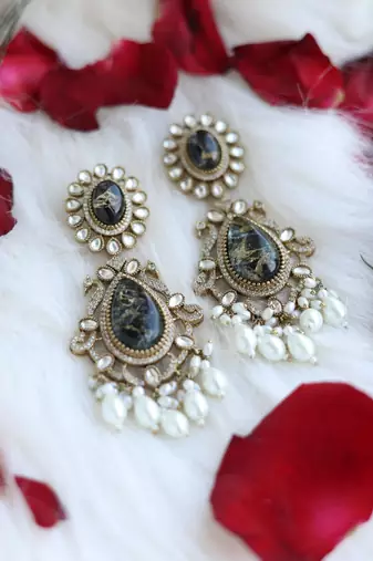 Black stone victorian drops