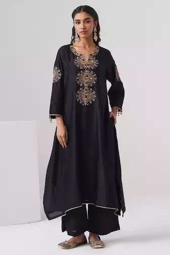 Black embroidered chanderi silk kurta set