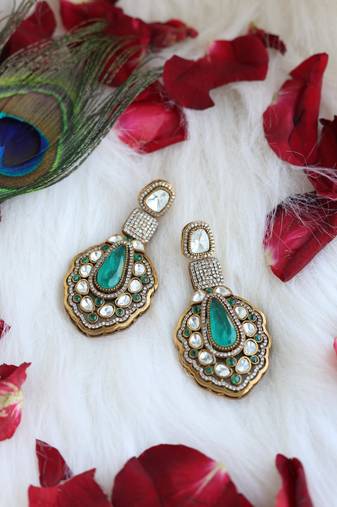 Green teardrop polki earrings