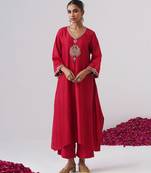 Red embroidered chanderi silk kurta set