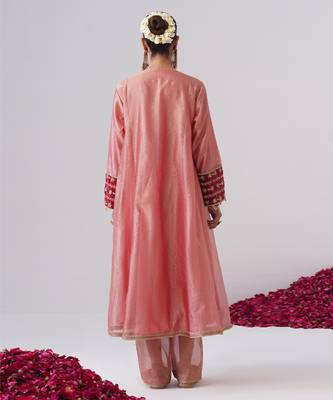 Pink embroidered silk kurta set 3