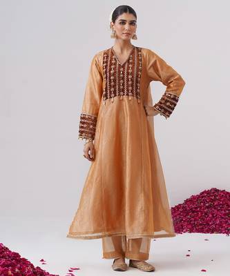 Orange embroidered silk kurta set 1