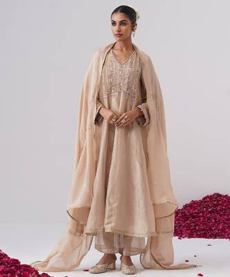 Beige embroidered silk kurta set 1