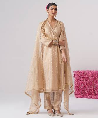 Gold embroidered silk kurta set 2