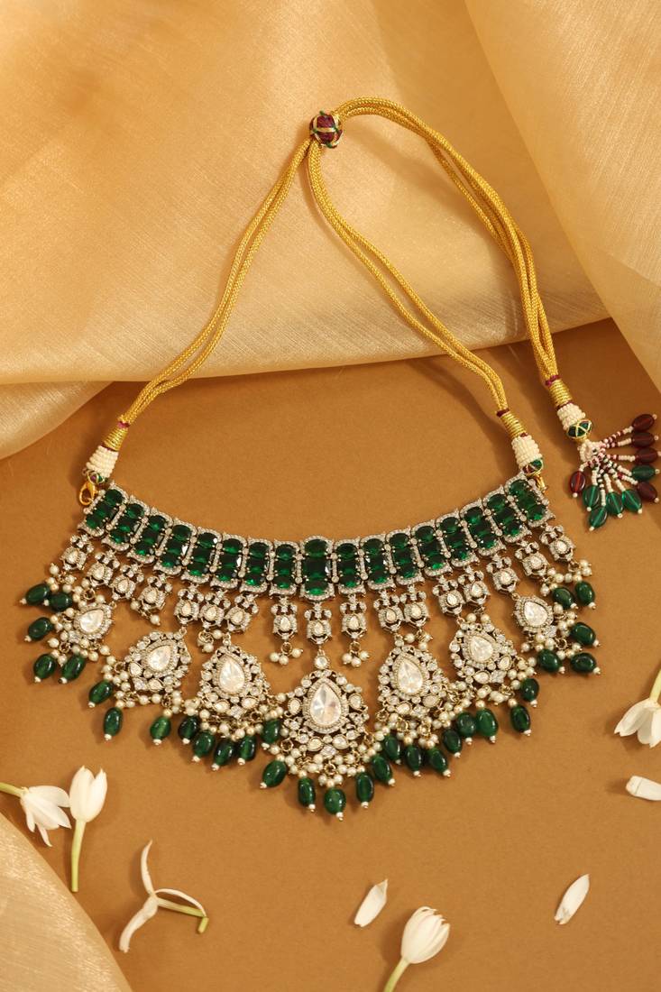 Grand kundan & emerald choker set