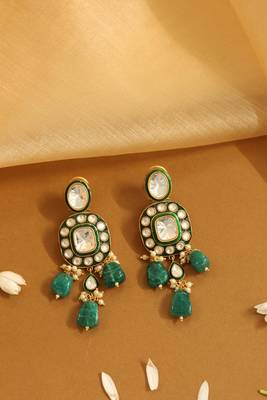 Royal green onyx & kundan ensemble 2