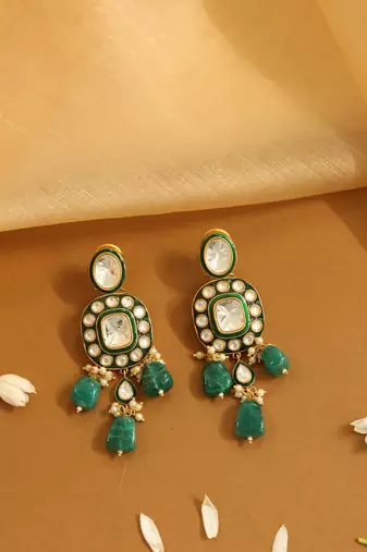 Royal green onyx & kundan ensemble