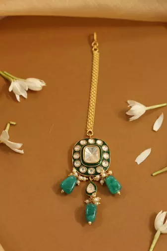 Royal green onyx & kundan ensemble