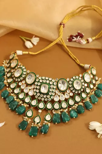 Royal green onyx & kundan ensemble