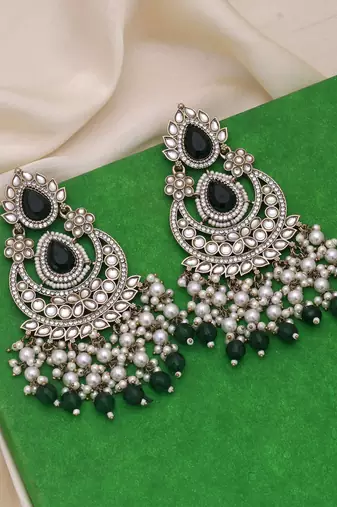 Green color kundan earrings
