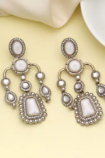 White color kundan earrings