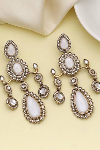 White color kundan earrings