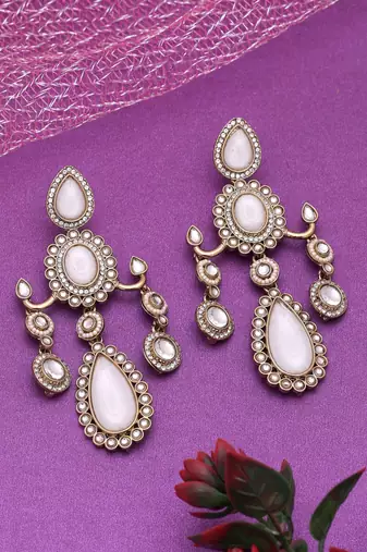 White color kundan earrings