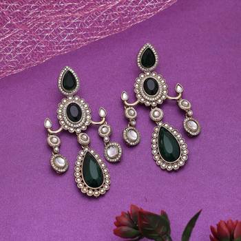 Green color kundan earrings 2