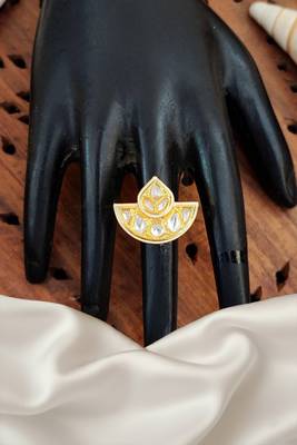 Kundan design high gold polish fancy finger ring for women and girls 2