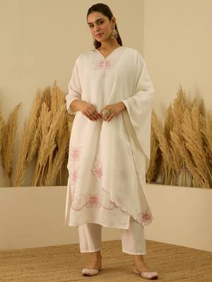 White women kurta pant dupatta set 1
