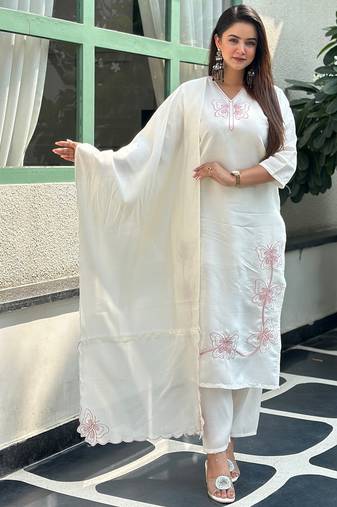 White women kurta pant dupatta set