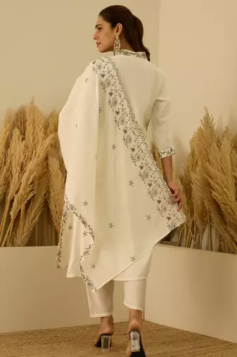 White women kurta pant dupatta set
