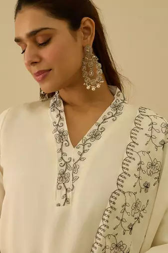 White women kurta pant dupatta set