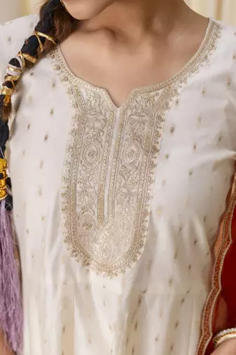 White women kurta pant dupatta set