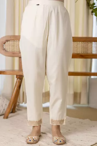 White women kurta pant dupatta set