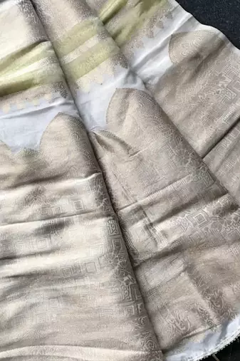 Off White Color Jari Jaqurad Weaving Work Tisu Silk Blend Saree 