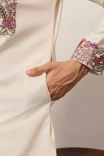 WHITE VISCOSE SILK THREAD & SEQUINS EMBROIDERED WORK FESTIVAL MARRIAGE PARTY WEAR STRAIGHT MENS KURTA WITH PANT