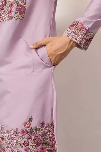 LAVENDER VISCOSE SILK THREAD & SEQUINS EMBROIDERED WORK FESTIVAL MARRIAGE PARTY WEAR STRAIGHT MENS KURTA WITH PANT
