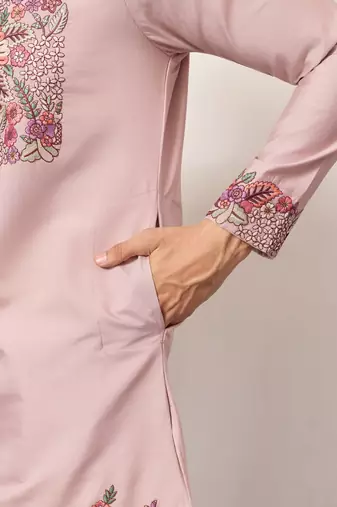 DUSTY PINK VISCOSE SILK THREAD & SEQUINS EMBROIDERED WORK FESTIVAL MARRIAGE PARTY WEAR STRAIGHT MENS KURTA WITH PANT