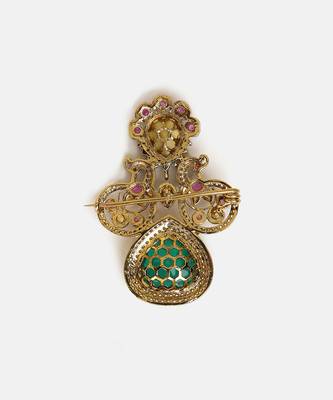 Gold plated kundan green stones brooch 5