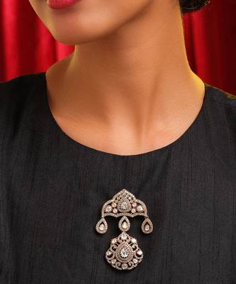 Gold plated kundan brooch 1