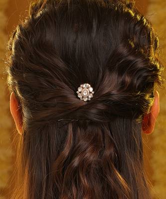 Gold plated kundan hair clip 1