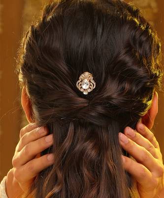 Gold plated kundan hair clip 1