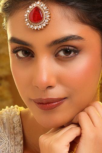 Gold plated kundan red stones maang tikka