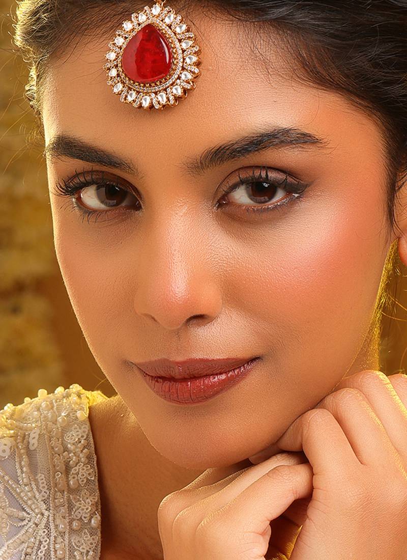 Gold plated kundan red stones maang tikka